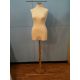 BUSTO SARTORIALE  ALTA MODA COMPLETO DI BASE E TAPPO COME FOTO  MISURE SENO 92 VITA 68 FIANCHI 96